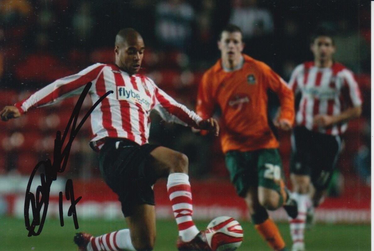 SOUTHAMPTON HAND SIGNED DAVID MCGOLDRICK 6X4 Photo Poster painting.