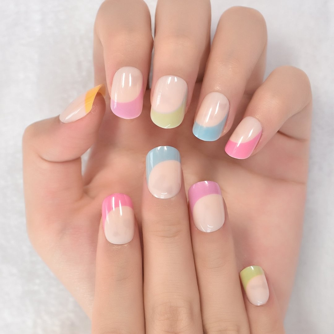 Colorful Rainbow Round Nails Short Fingernails Art Yellow Pink Green Bule Purple  France Nails Nude Glossy Nails Acrylic Tips