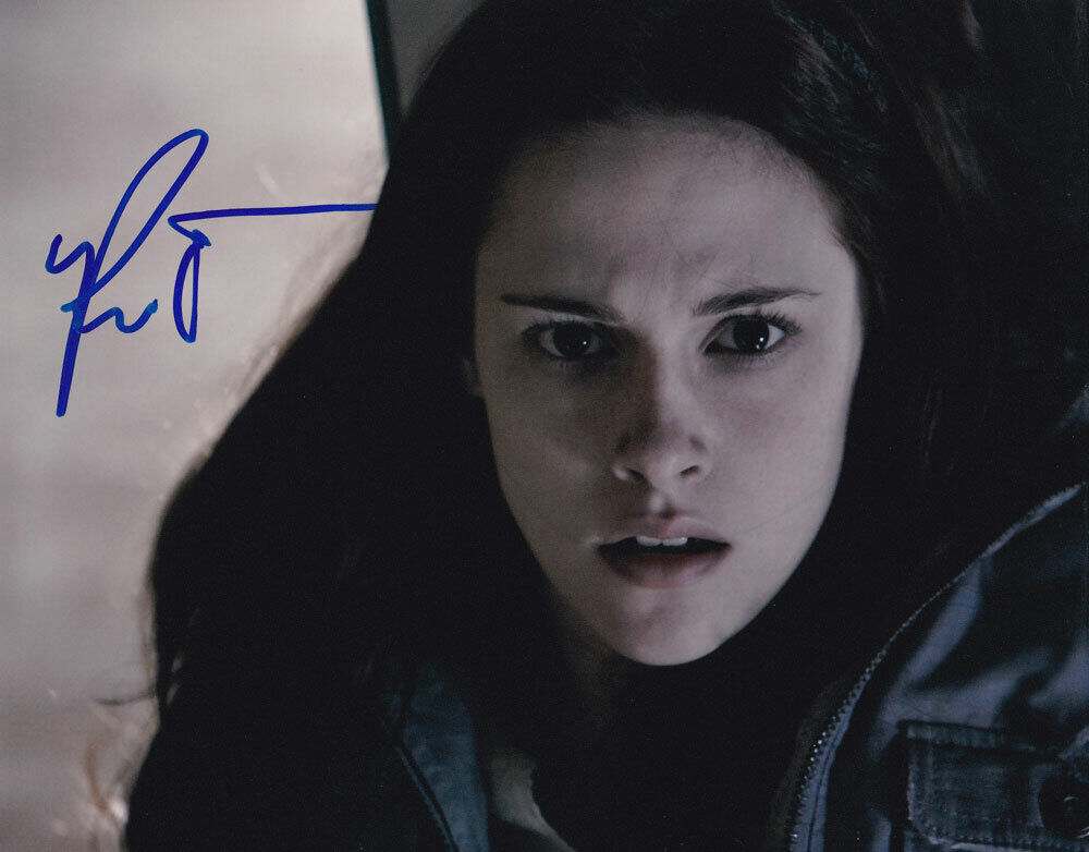 Kristen Stewart In-Person AUTHENTIC Autographed Photo Poster painting SHA #27727