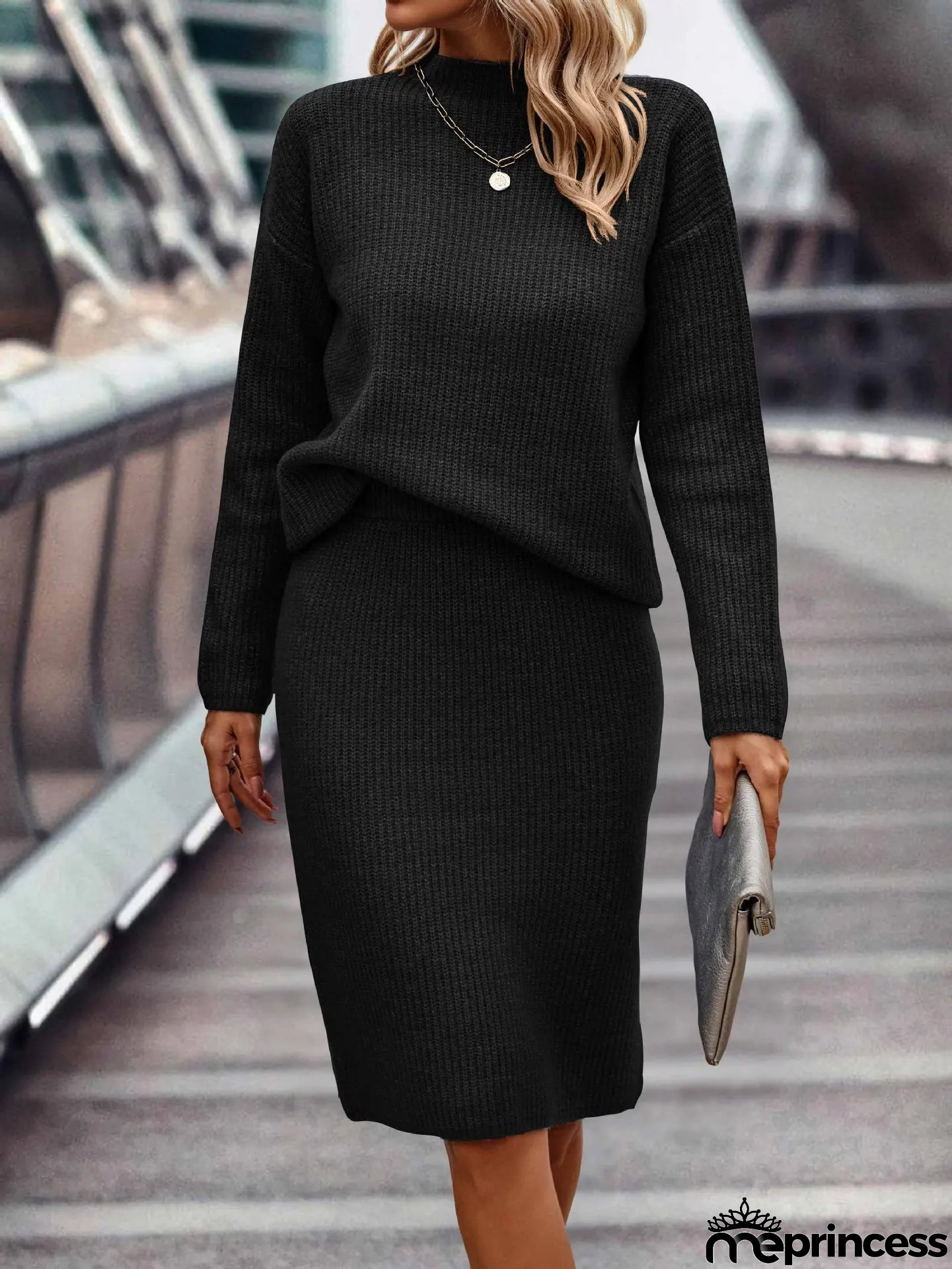 Modern and Fashionable Skirt