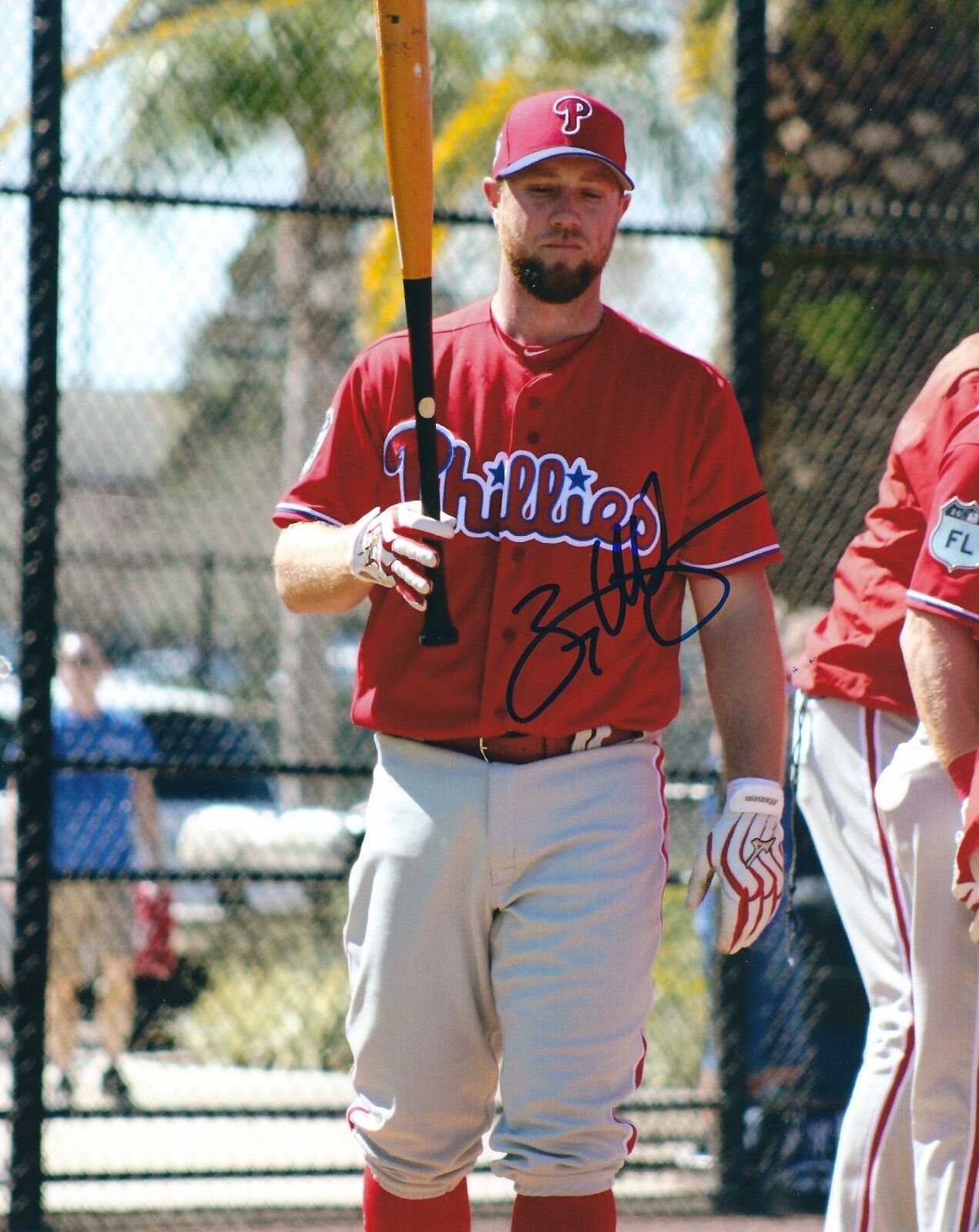 Signed 8x10 BRYAN HOLADAY Philadelphia Phillies Autographed Photo Poster painting - COA