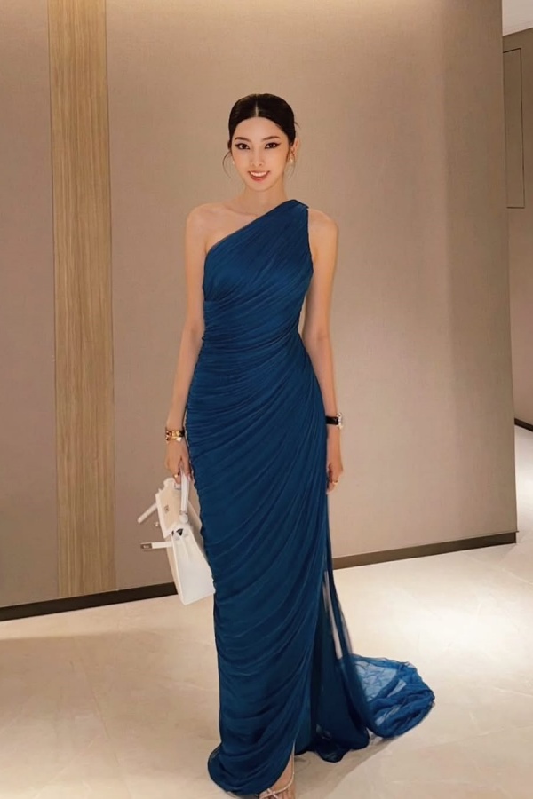 One-Shoulder Unique Blue Pleated Chiffon Long Prom Dress | ZT0788