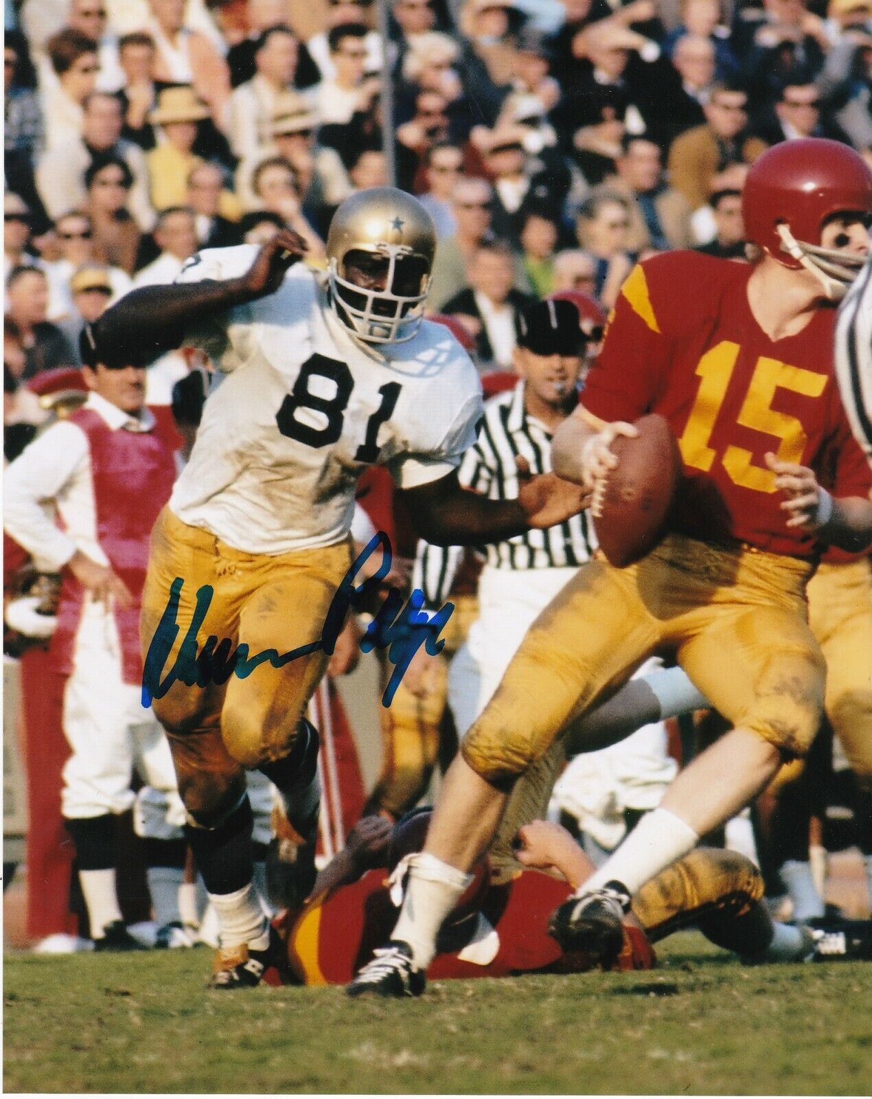 ALAN PAGE NOTRE DAME FIGHTING IRISH ACTION SIGNED 8x10