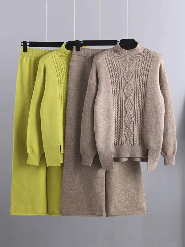Side Split Turtleneck Sleeveless Knit Top