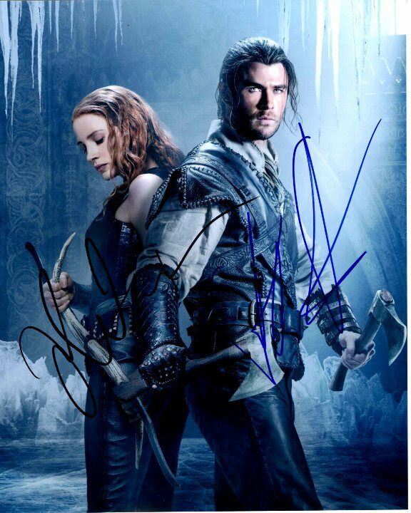 JESSICA CHASTAIN and CHRIS HEMSWORTH signed autographed THE HUNTSMAN Photo Poster painting