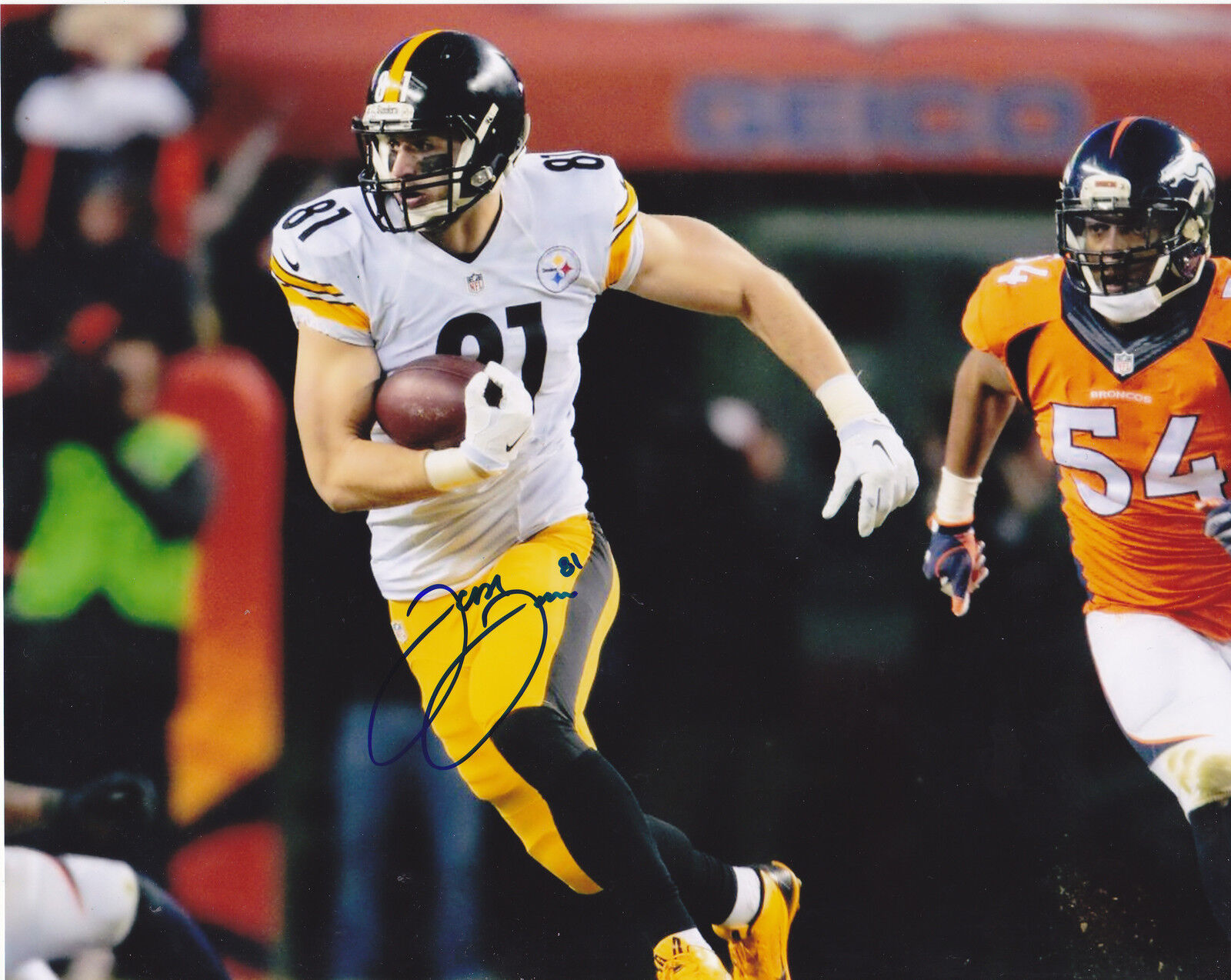 JESSE JAMES PITTSBURGH STEELERS ACTION SIGNED 8x10