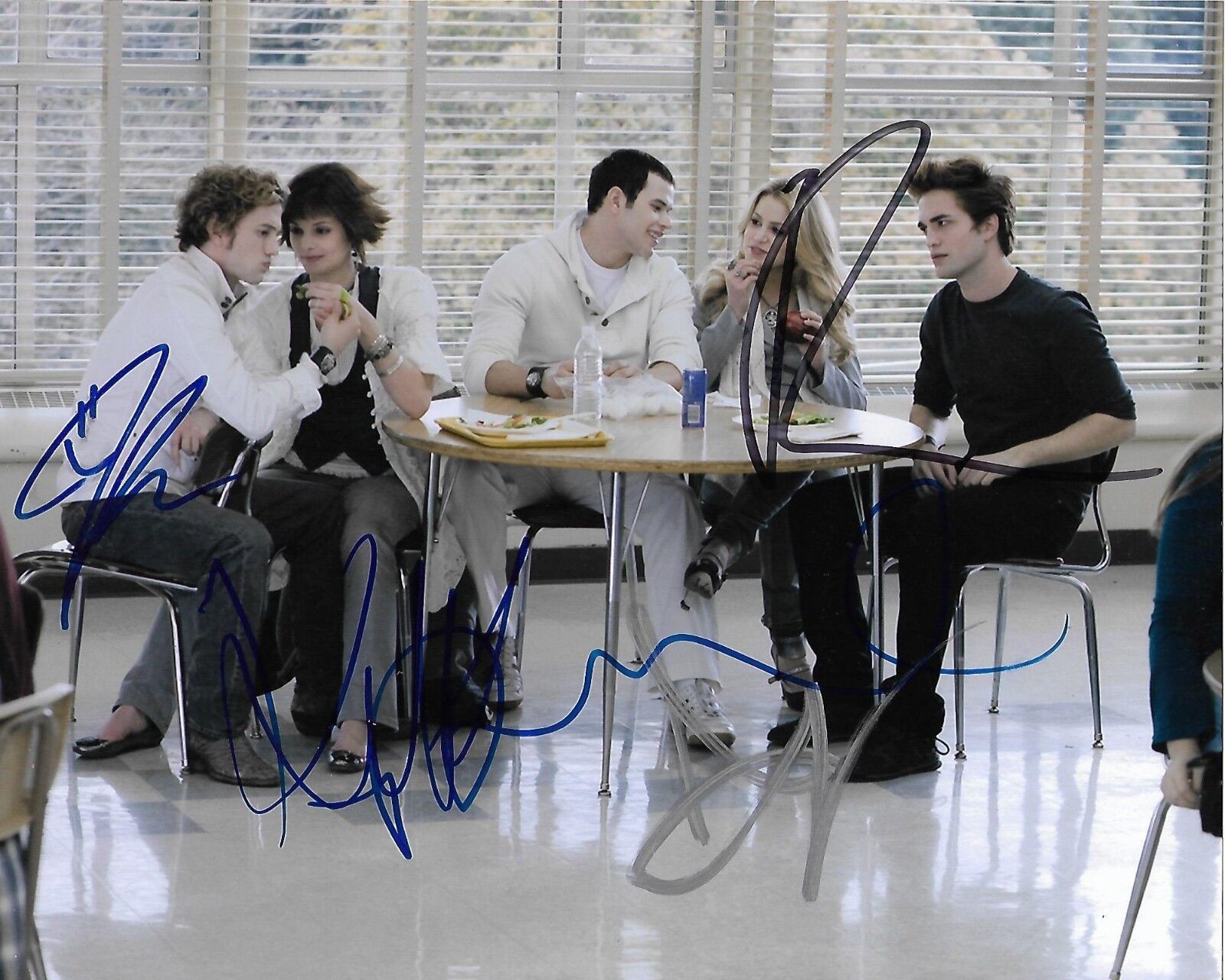 TWILIGHT AUTOGRAPHED Photo Poster painting SIGNED 8X10 #6 JACKSON ASHLEY KELLAN NIKKI ROBERT