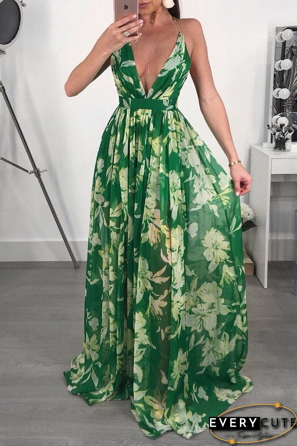 Popular European and American Deep V-neck Open Back Chiffon Dress