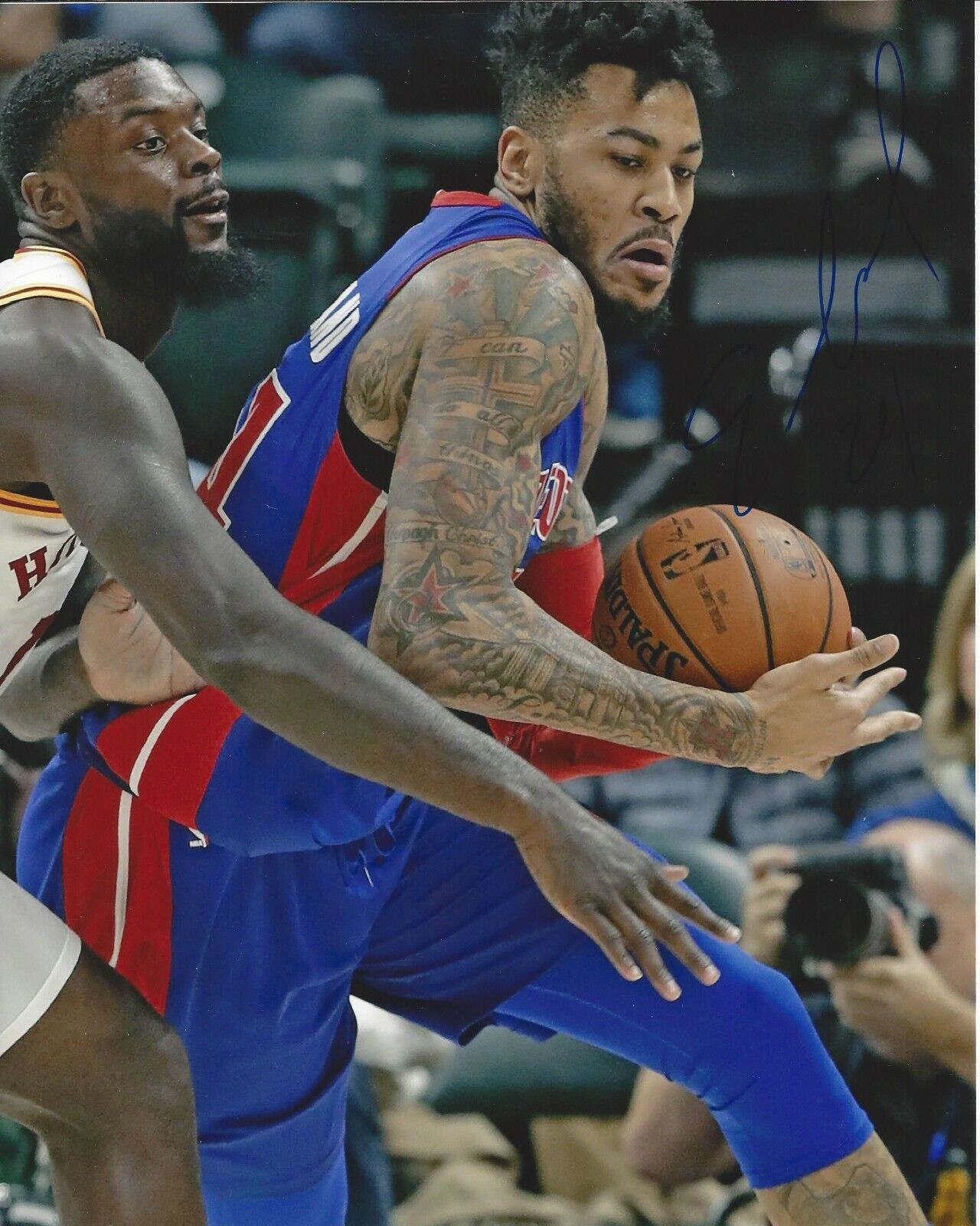 Eric Moreland Autographed 8x10 Detroit PistonsB230