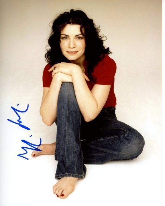 JULIANNA MARGULIES signed autographed Photo Poster painting