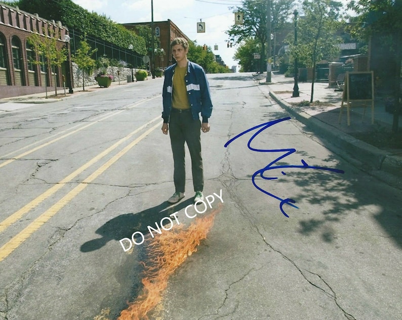MICHAEL CERA Gregory Go Boom 8 x10 20x25 cm Autographed Hand Signed Photo Poster painting