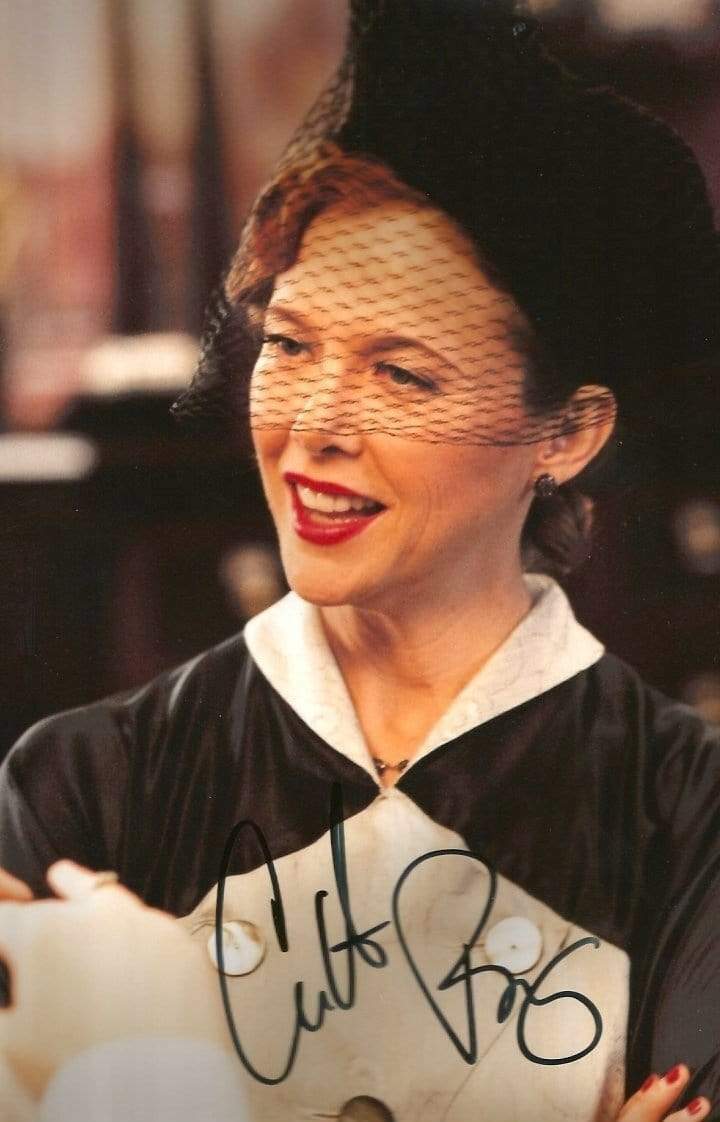 Annette Bening AMERICAN ACTRESS autograph, In-Person signed Photo Poster painting