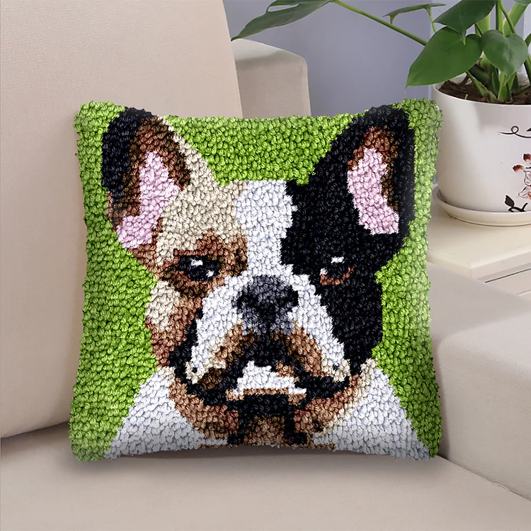 Bulldog - Latch Hook Pillow Kit veirousa