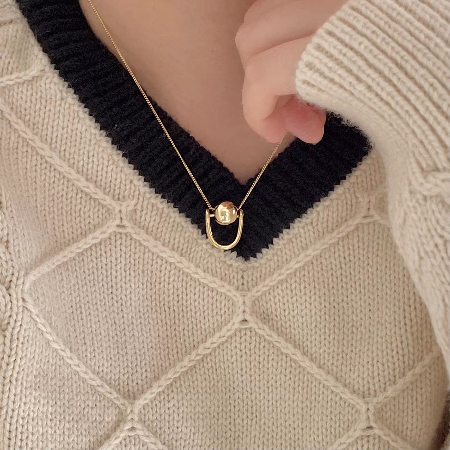 925 Sterling Silver Expressive Circle Polka Dot Round Geometric Silver Necklaces