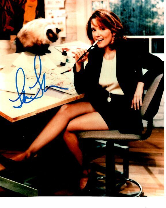 LEA THOMPSON signed autographed CAROLINE IN THE CITY Photo Poster painting