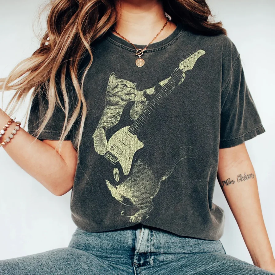 Eagerlys Cat and Guitar Music T-shirt Eagerlys