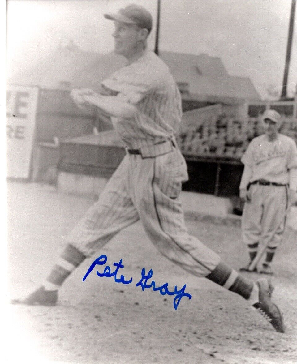 Pete Gray Signed - Autographed St. Louis Browns 8x10 inch Photo Poster painting - Deceased 2002