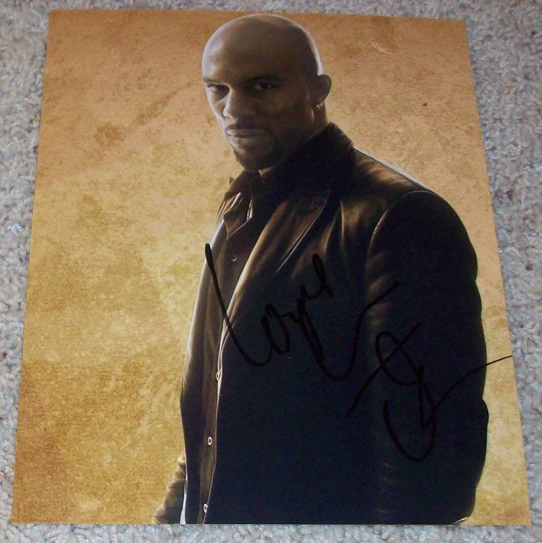 COMMON RAPPER SIGNED AUTOGRAPH 8x10 Photo Poster painting B w/EXACT VIDEO PROOF