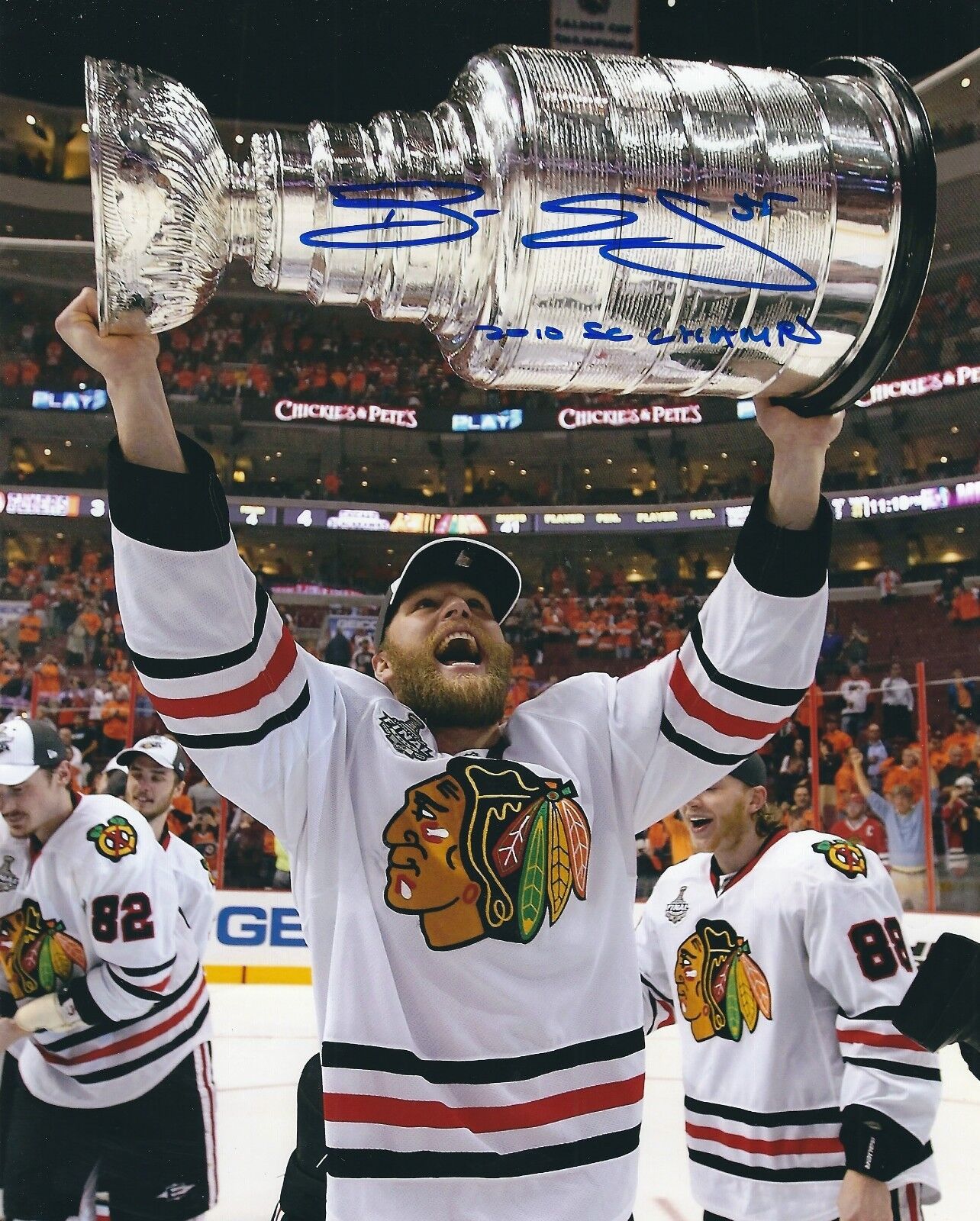 Signed 8x10 BEN EAGER Chicago Blackhawks Autographed Photo Poster painting - COA