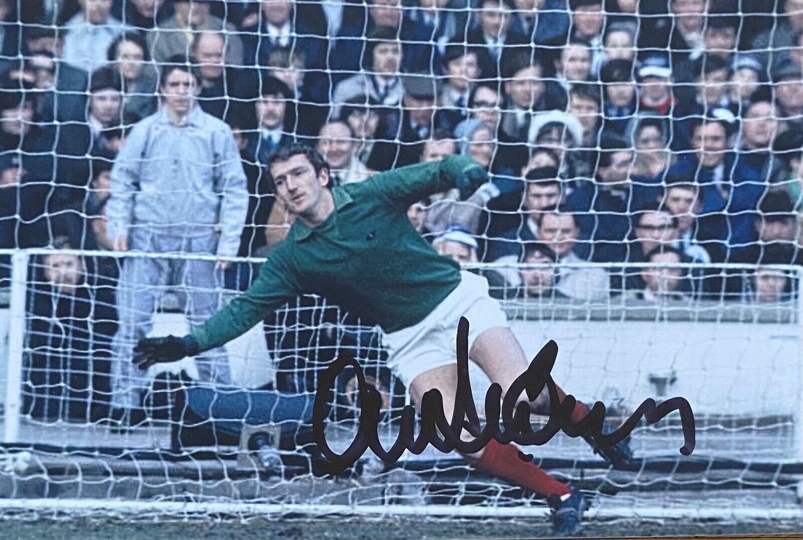 Alex Stepney Genuine Hand Signed Manchester United 6X4 Photo Poster painting