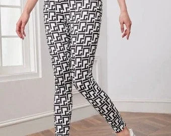 Pornhint Black and white designer print leggings