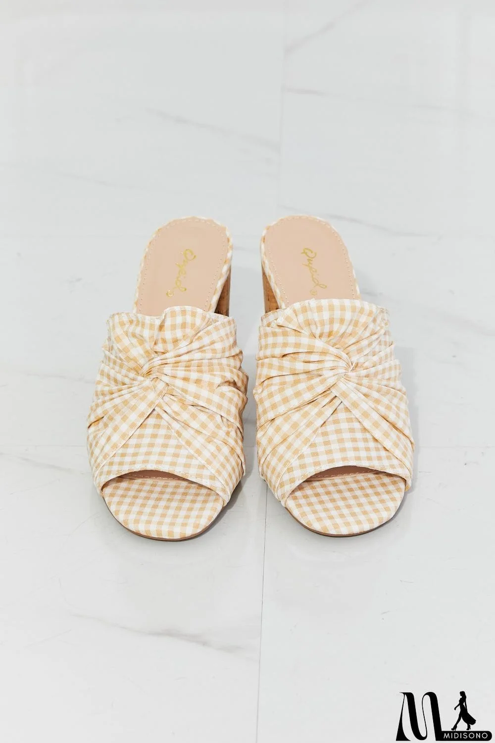 MidiSono - Qupid Freshly Picked Twist Peep Toe Block Heel Mule