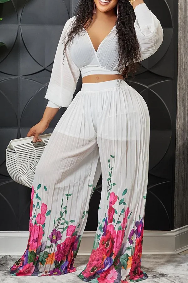 V-Neck T-Shirt & Printed Wide Leg Pants Set