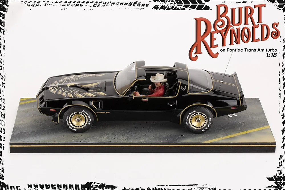 Burt Reynolds on Pontiac Firebird Trans Am 1980 - FREE SHIPPING