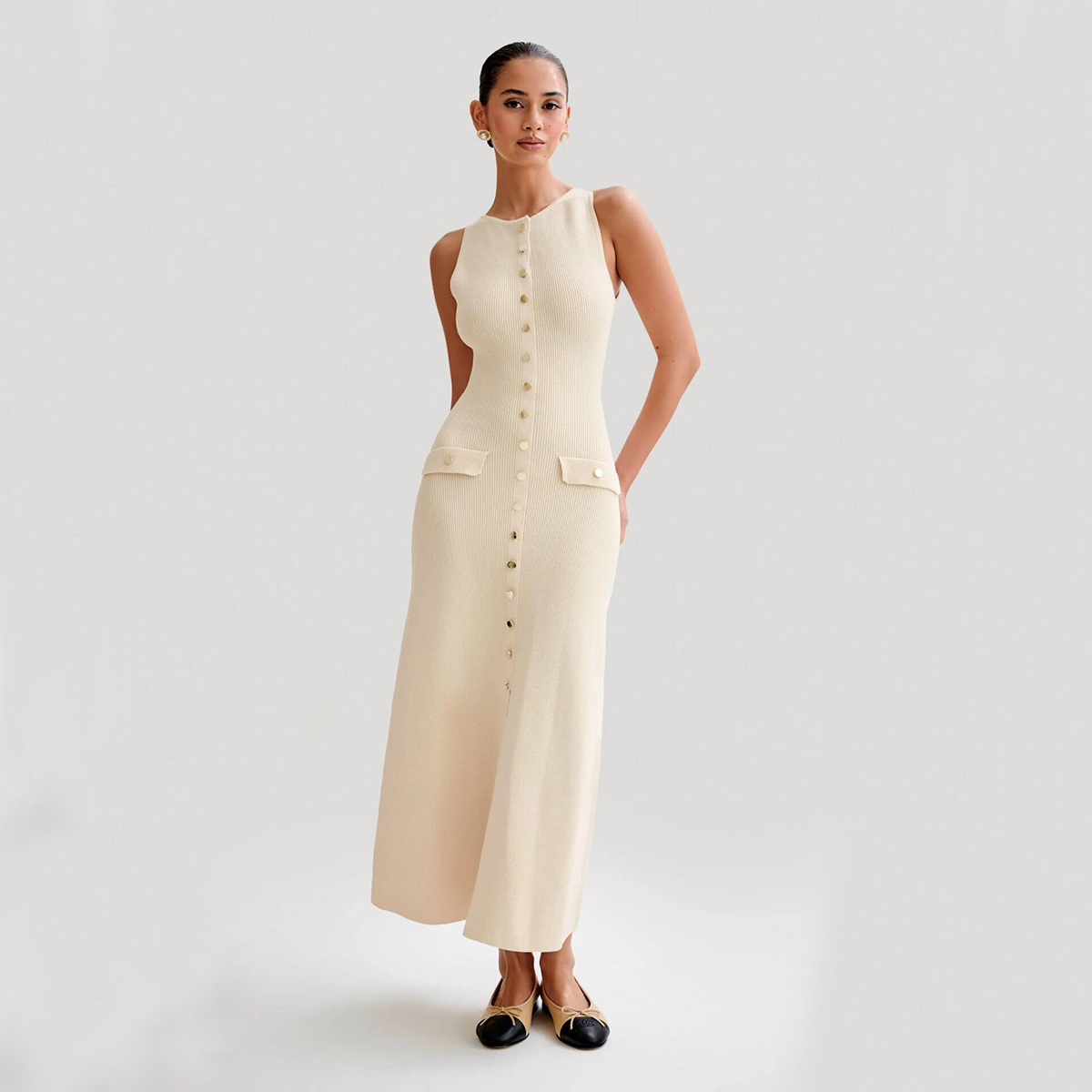 Mature Women Elegant Knitted Sleeveless Dress With Single Breast Fashion Slim Round Neck Long Dresses