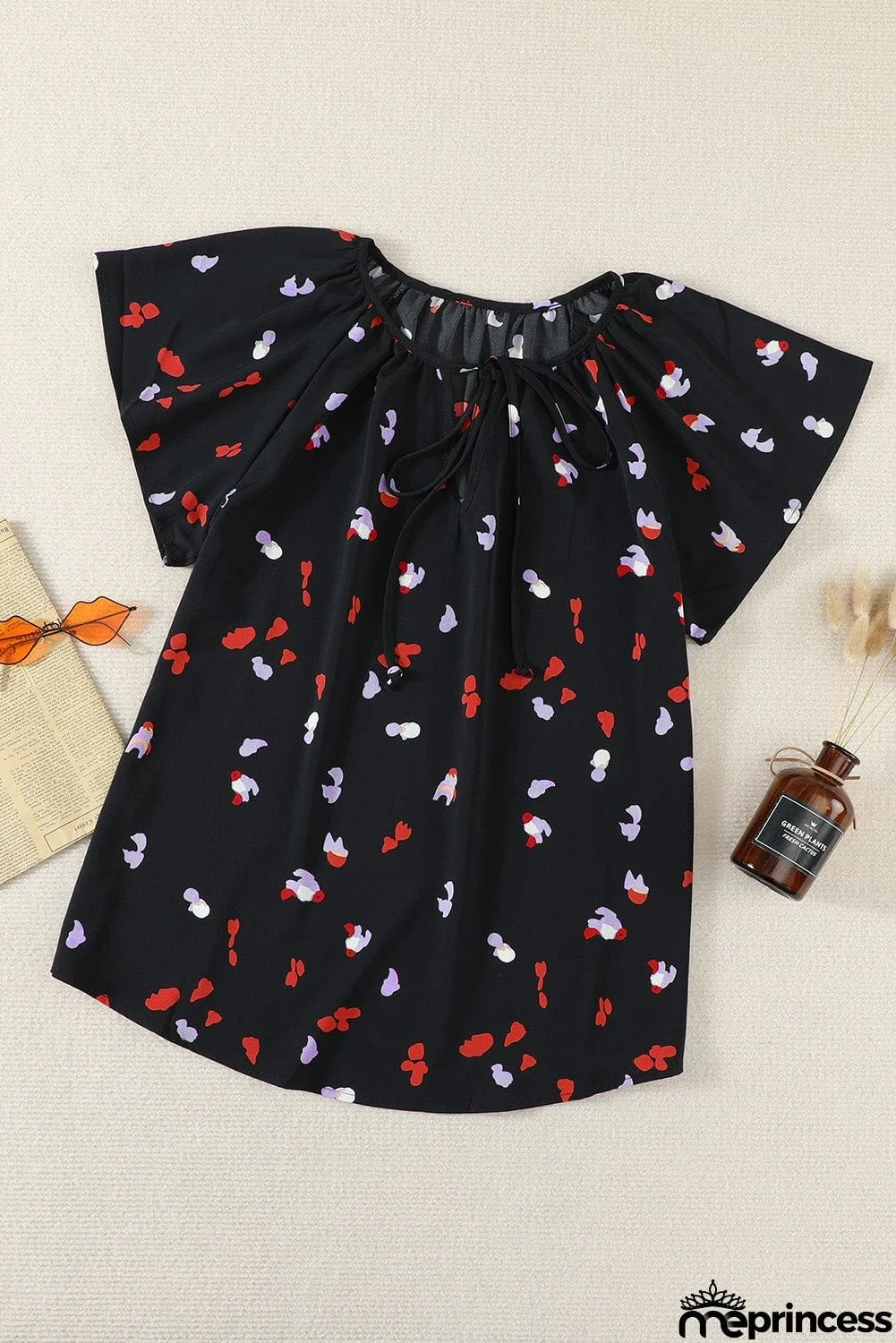 V-neck Short Sleeve Fashion Print Fantasy Fluttering Blouse