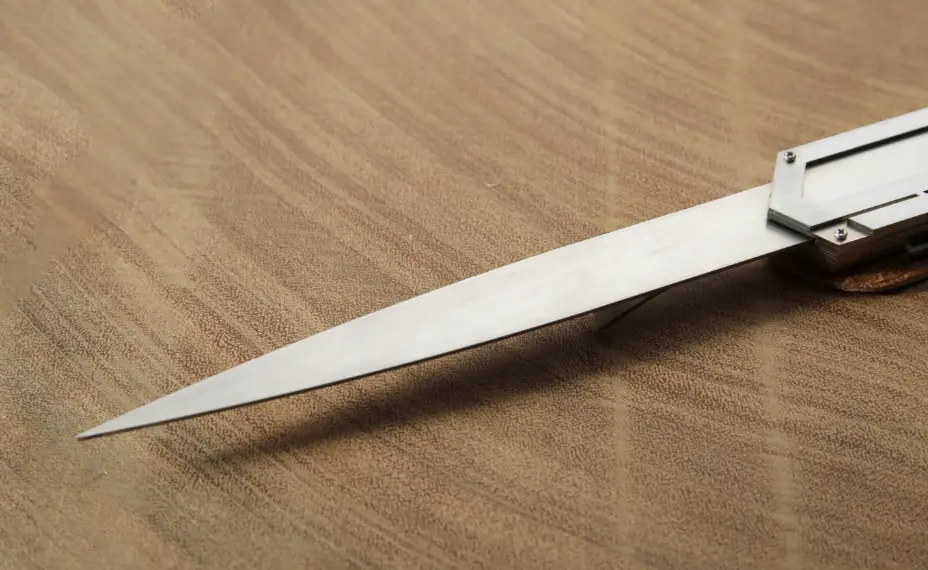 Hidden Blade Assassin's Creed 2 Ezio metal hidden blade image 8
