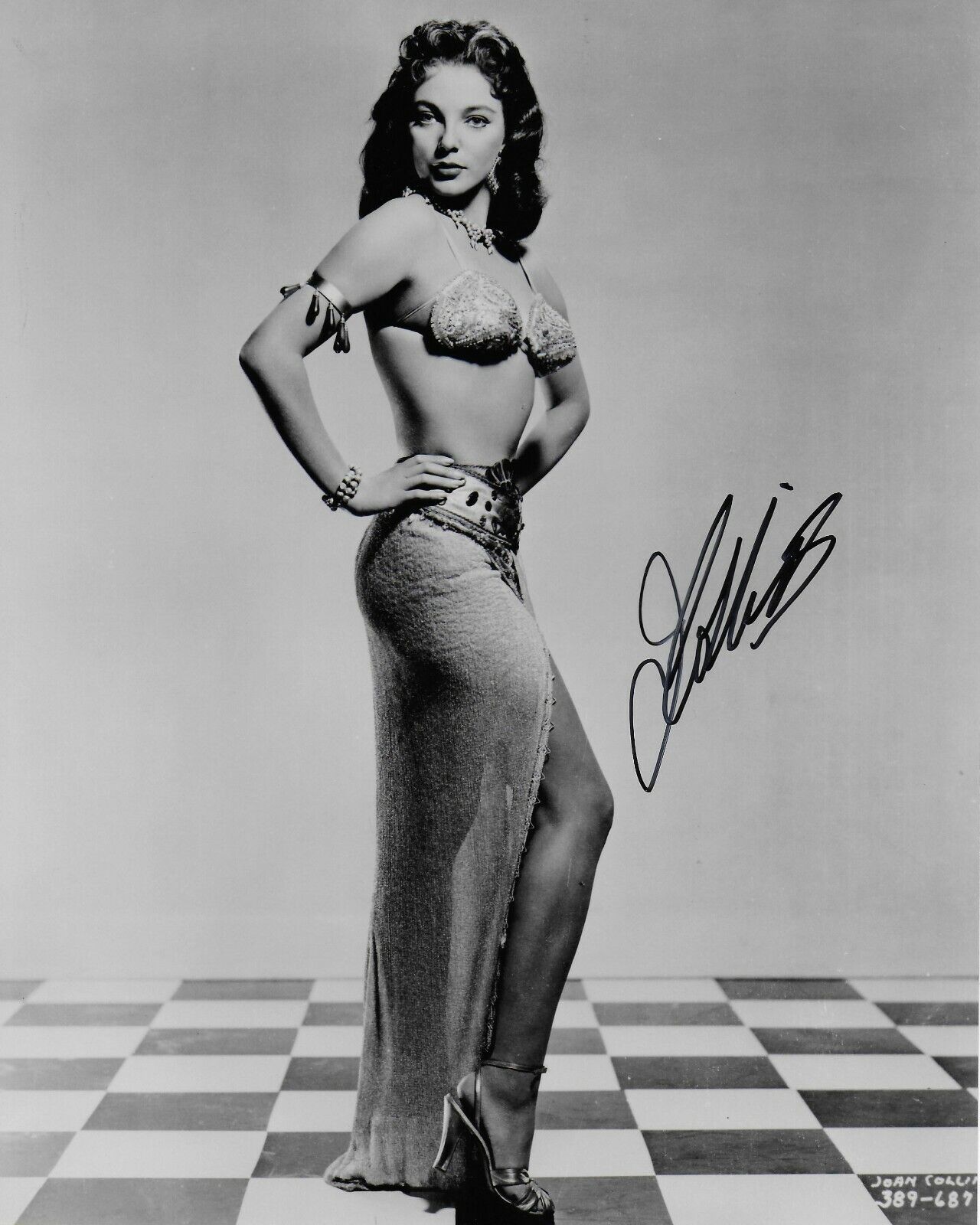 Joan Collins Original Autographed 8X10 Photo Poster painting #35 signed @Hollywood Show -Dynasty