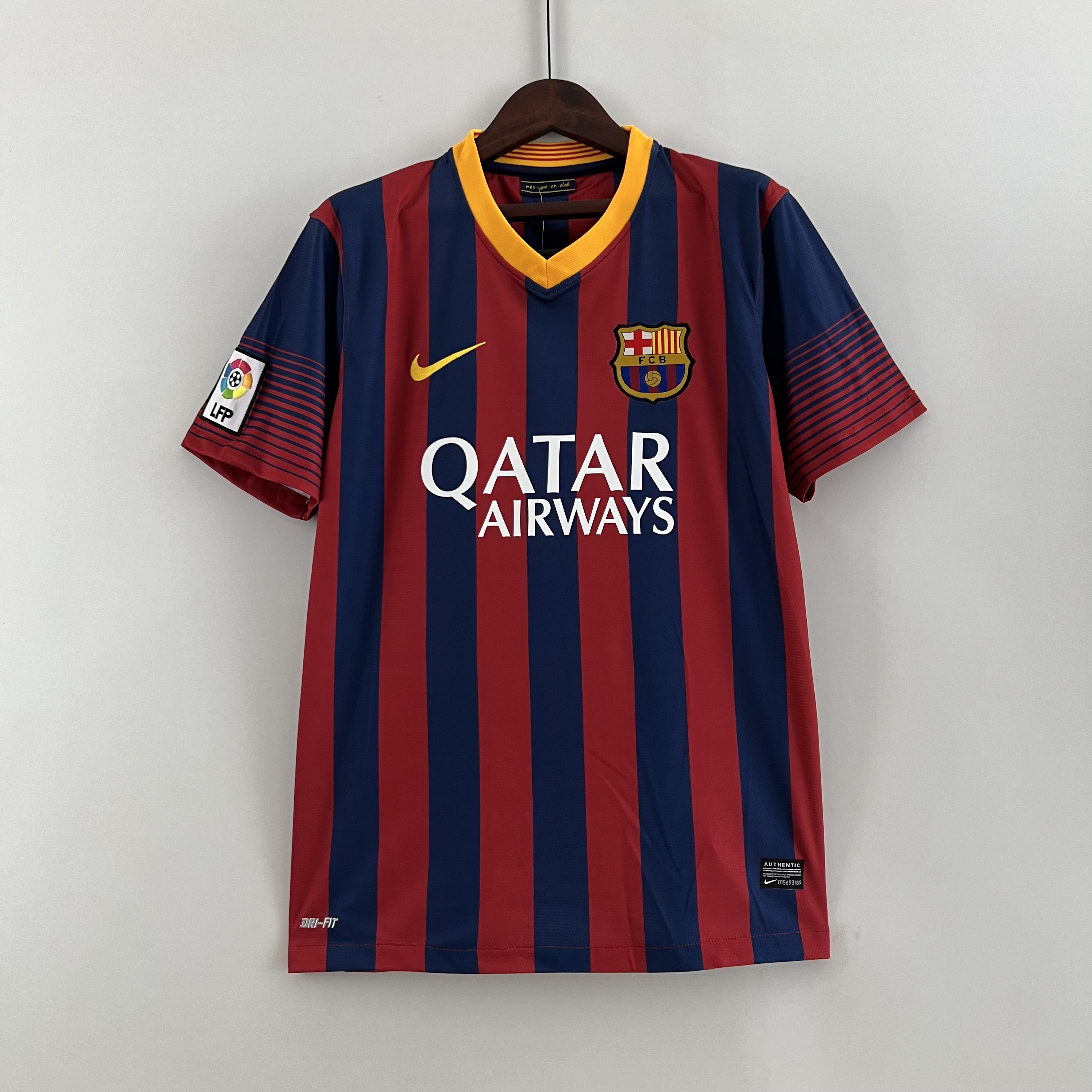 2013/14-H-BAR-RET-FAN-A07483