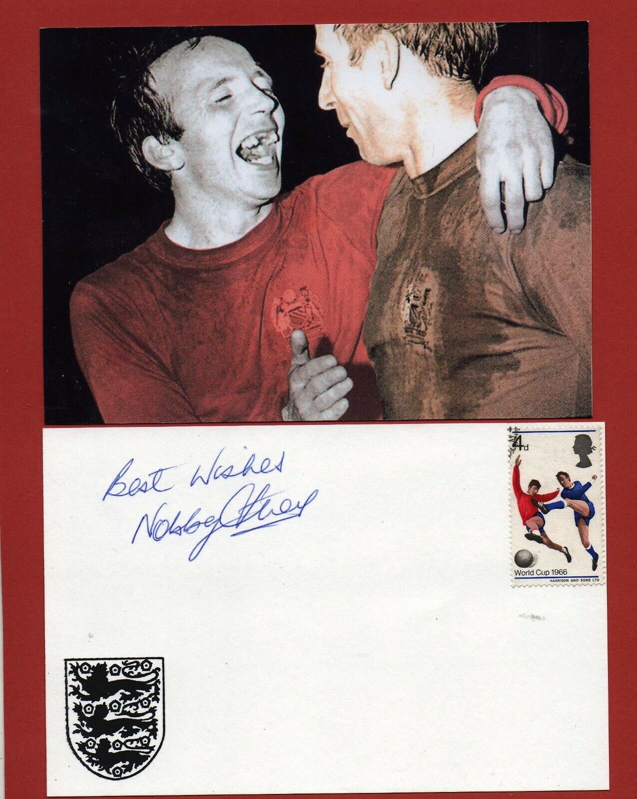 MAN UTD - FOOTBALL - NOBBY STILES personally signed postcard + picture - vgc