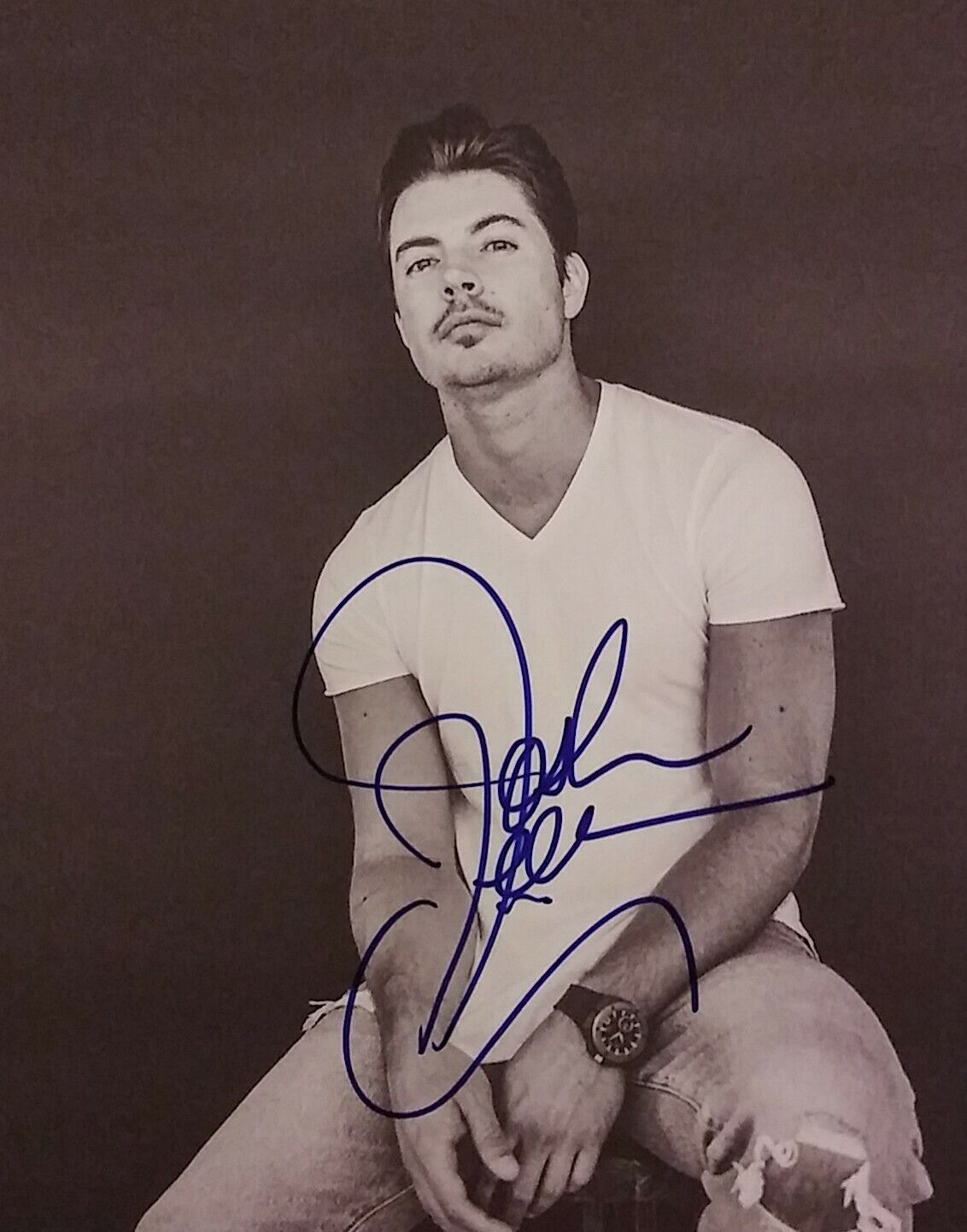 Josh Henderson signed 8 x 10