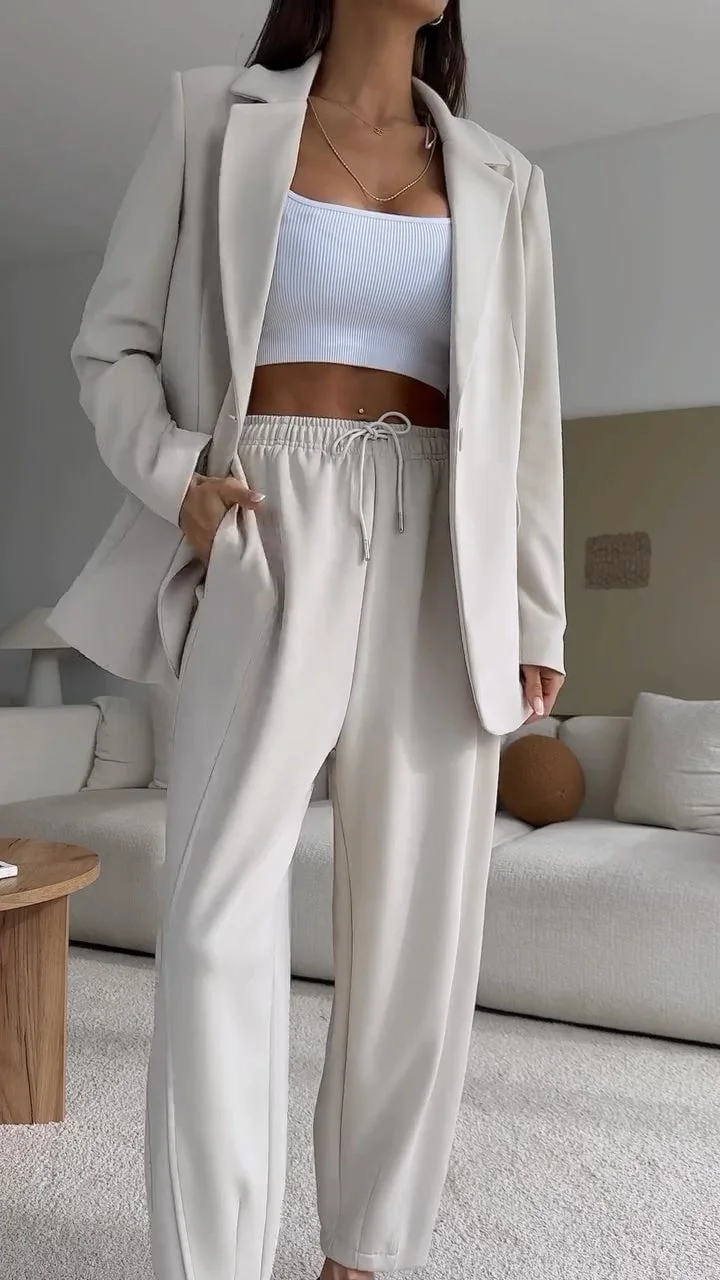 Women's Lapel Solid Color Commuter Suit 