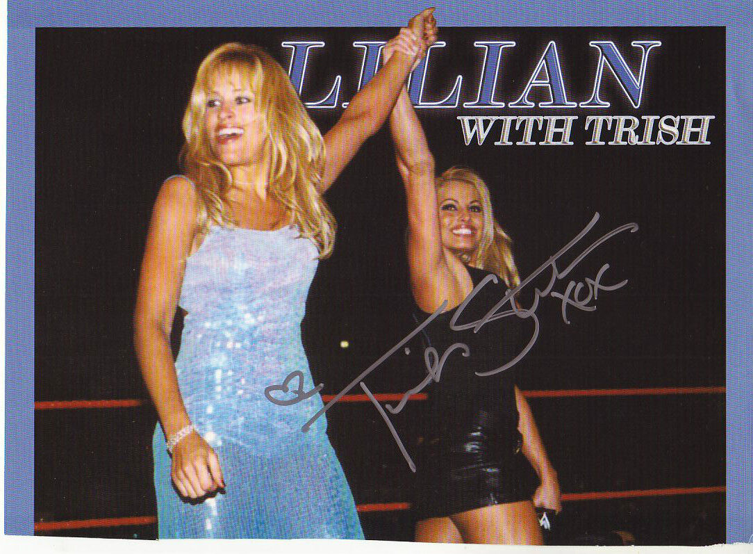 WWE WWF TRISH STRATUS SEXY AUTOGRAPHED HAND SIGNED 8X10 Photo Poster painting WRESTLING PICTURE