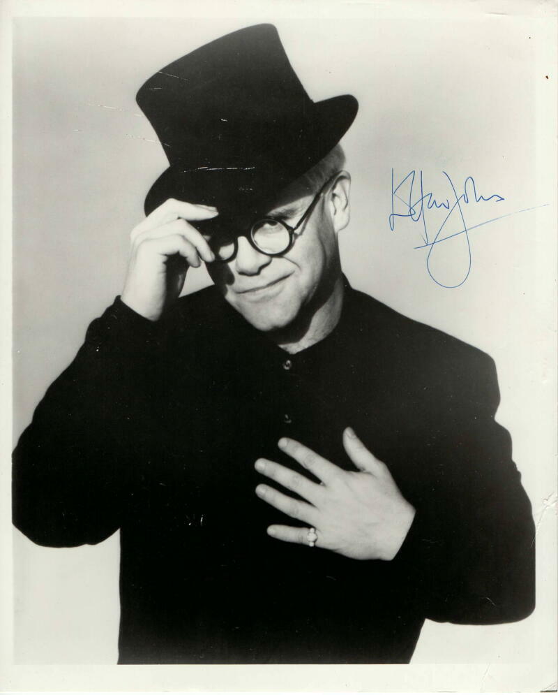 ELTON JOHN SIGNED AUTOGRAPH 8X10 Photo Poster painting GOODBYE YELLOW BRICK ROAD *CREASED* JSA