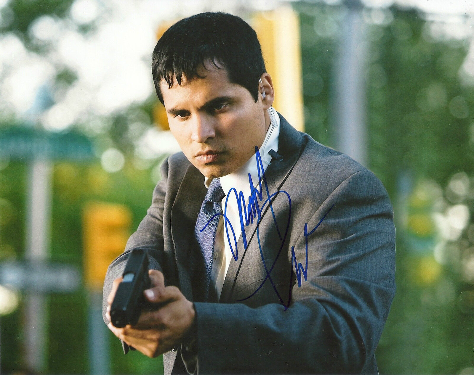 MICHAEL PENA 'END OF WATCH' 'SHOOTER' SIGNED 8X10 PICTURE 4