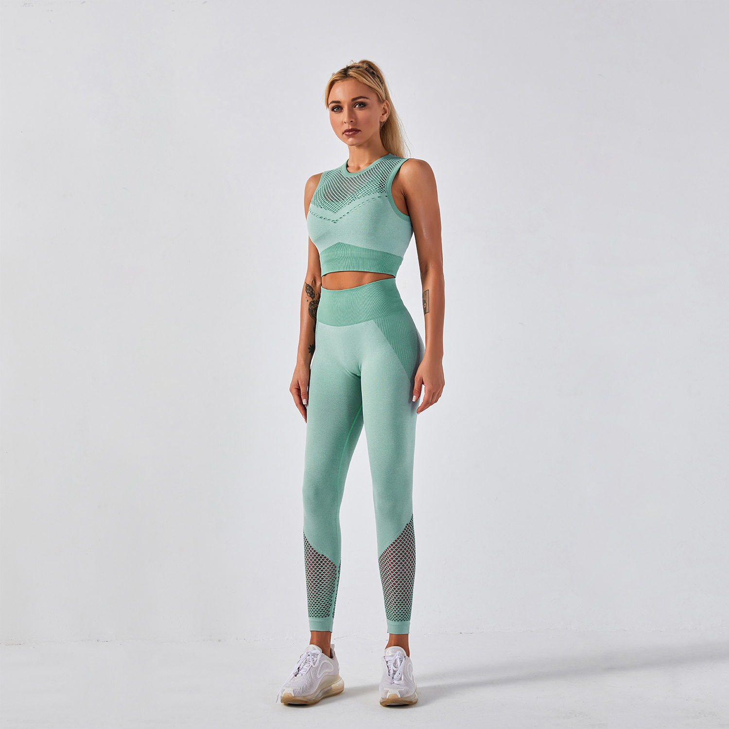 leggings with mesh cutouts 