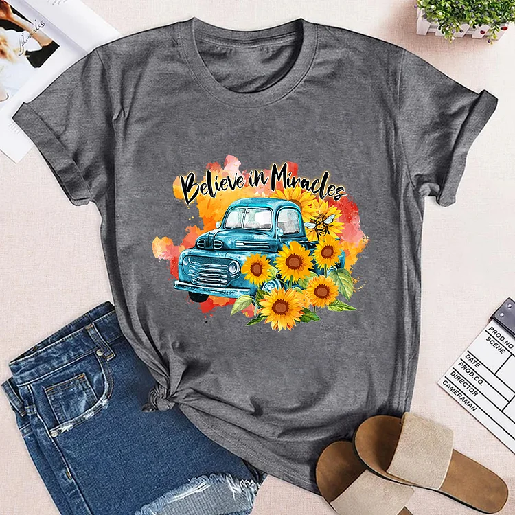 Creative Cute Bee and Car Pattern Neck T-shirt-Annaletters