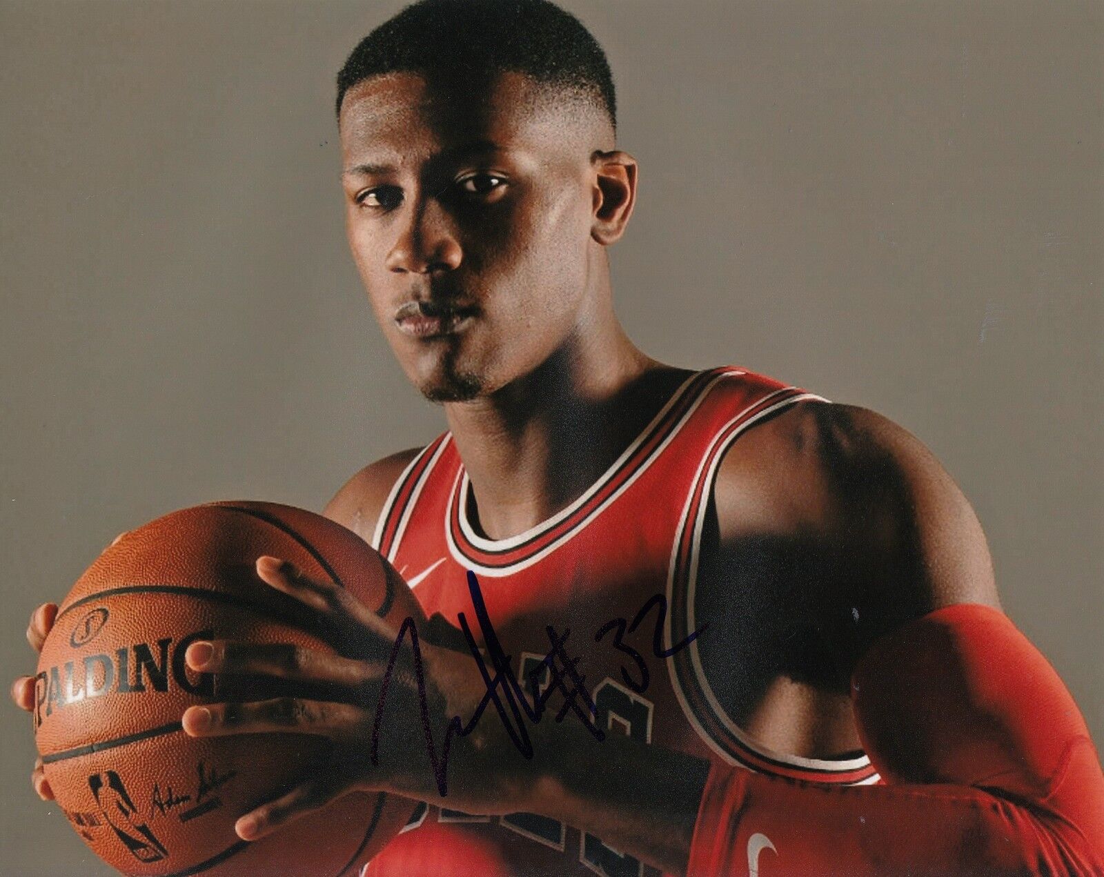 KRIS DUNN signed (CHICAGO BULLS) autographed BASKETBALL 8X10 Photo Poster painting W/COA #2