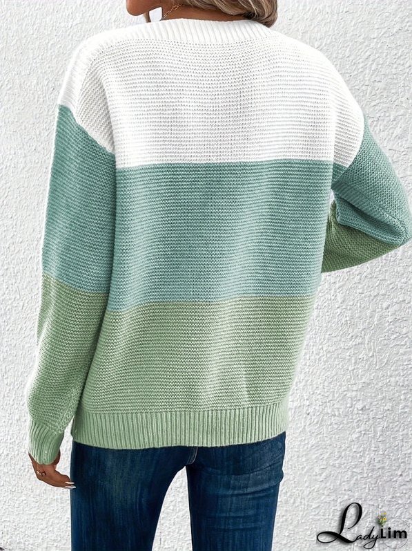 Effortless and Chic winter Pullover