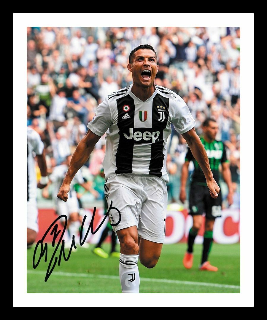 Cristiano Ronaldo - Juventus Autograph Signed & Framed Photo Poster painting 1