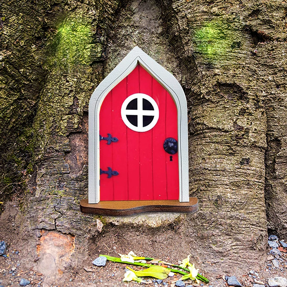 Wooden Miniature Fairy Dwarf Window Door Tree Yard Gnome Sculpture (D)