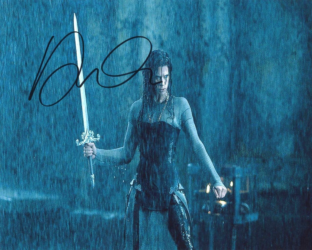 Rhona Metra UNDERWORLD RISE OF LYCANS SIGNED AUTOGRAPHED 10 X 8