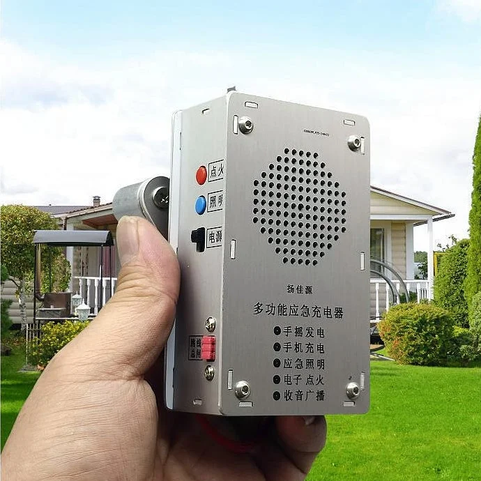 🔋 Hand-Crank Emergency Power Station – Flashlight, Lighter & Power Bank (1000mAh)