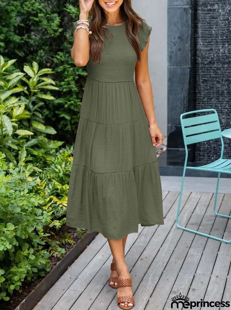 Elegant summer dress: ruffle details, pockets