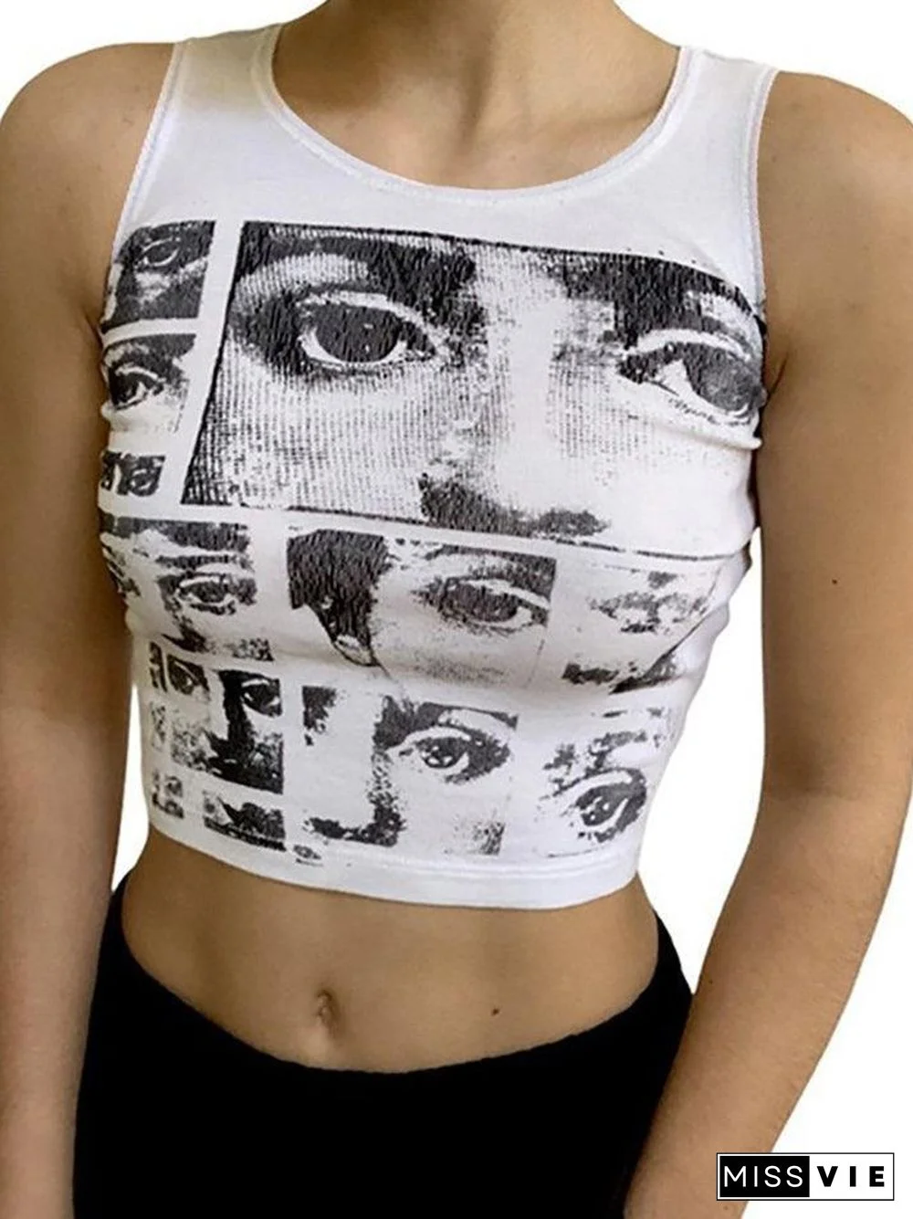 Staring Eye Graphic Crop Tank Top