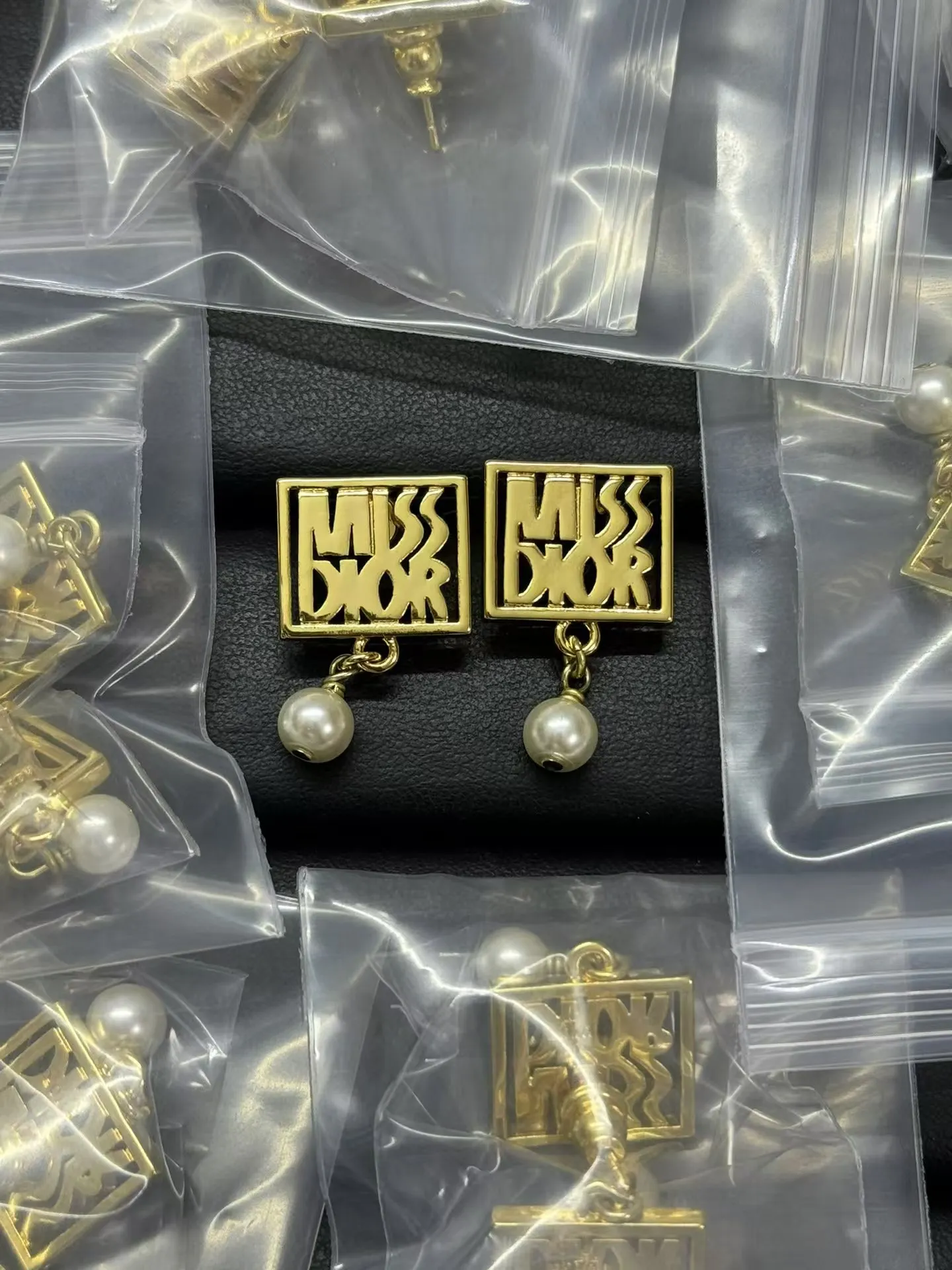 Miss Dior Pearl Drop Earrings